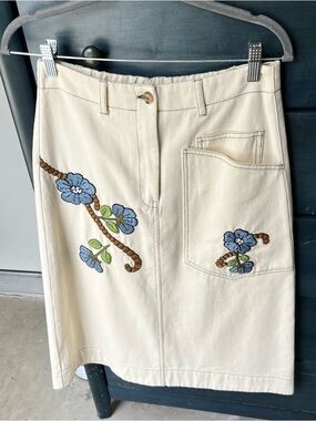 Current Mood Embroidered Floral Cream A-Line Skirt NWT Small. see measurements